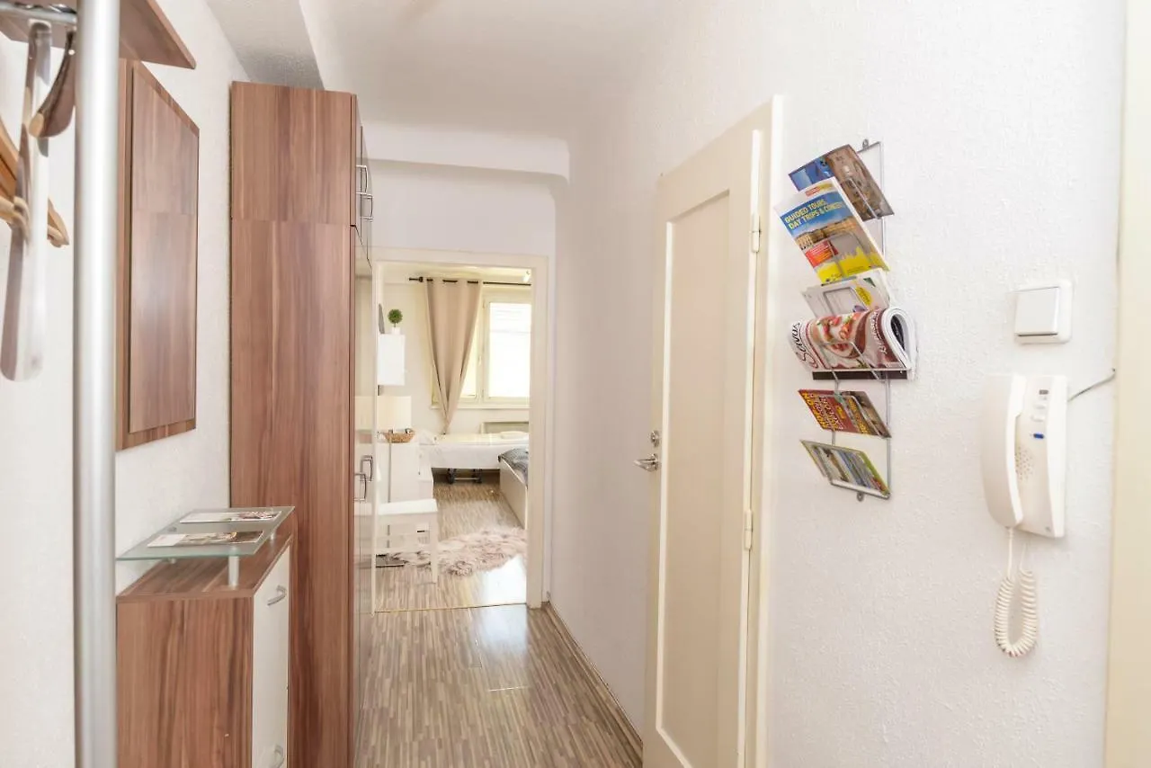 Ferienwohnung Kriehubergasse by ichbucheAT Wien Apartment